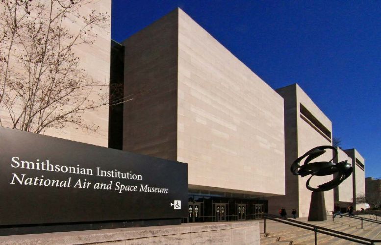 National Air and Space Museum – soffit linear bar grilles